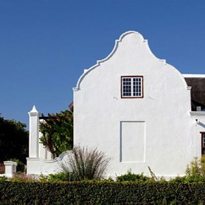 Side view of the homestead at Meerlust Estate