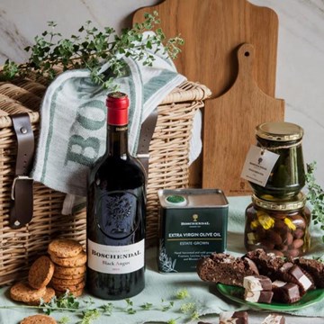 2023 wine.co.za festive gift guide: The best gifts for wine lovers this Christmas