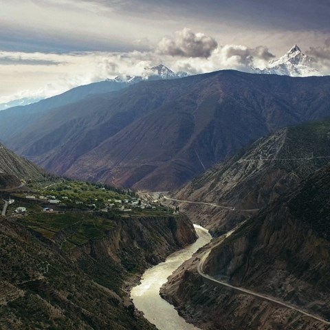 China wine's uphill price struggle