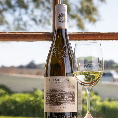Diemersdal kicks off awards season with two golds at international Sauvignon Blanc show