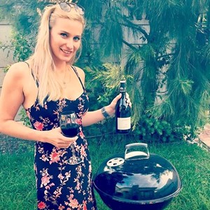 Xanthe Leak from wine.co.za enjoying #tastesunshine
